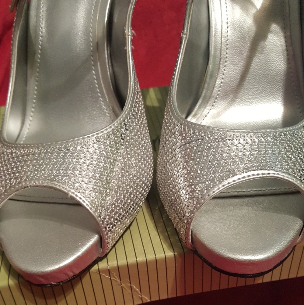 Opened Toe Sequence Heels - image 4